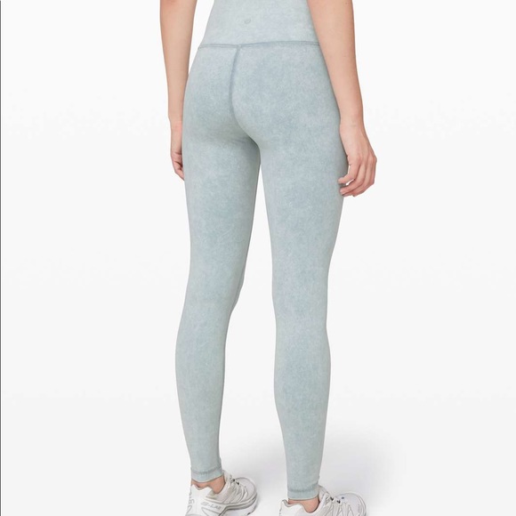 *RARE* Wunder Under in ‘washed chambray’ - Picture 3 of 4